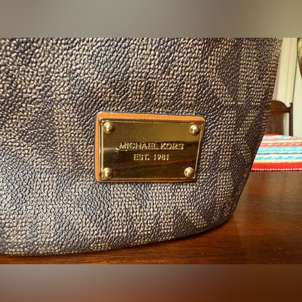 Michael Kors Small Drawstring Bucket Bag - Picture 2 of 12